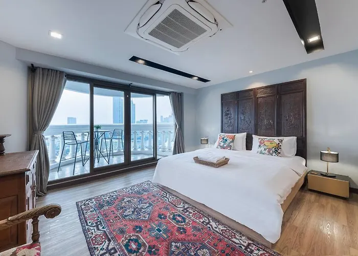 Bangkok, 5 Stars River View & Characteristic Decor Appartement *